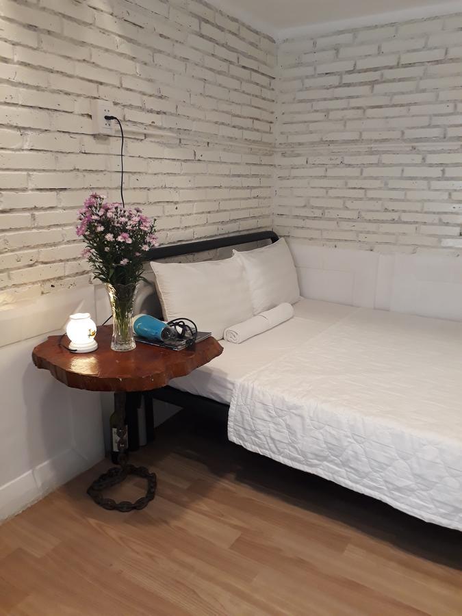 Phuong Van Hotel Хошимин Екстериор снимка
