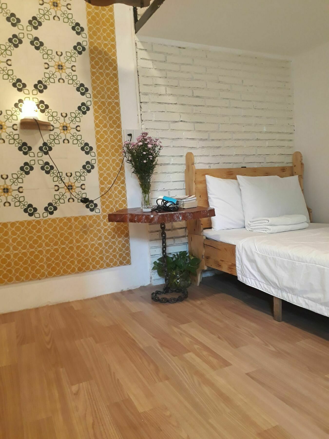 Phuong Van Hotel Хошимин Екстериор снимка